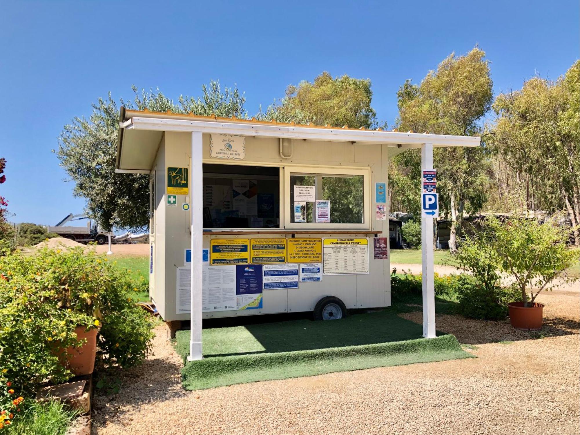 Camping Cala D'Ostia Pula Exterior photo