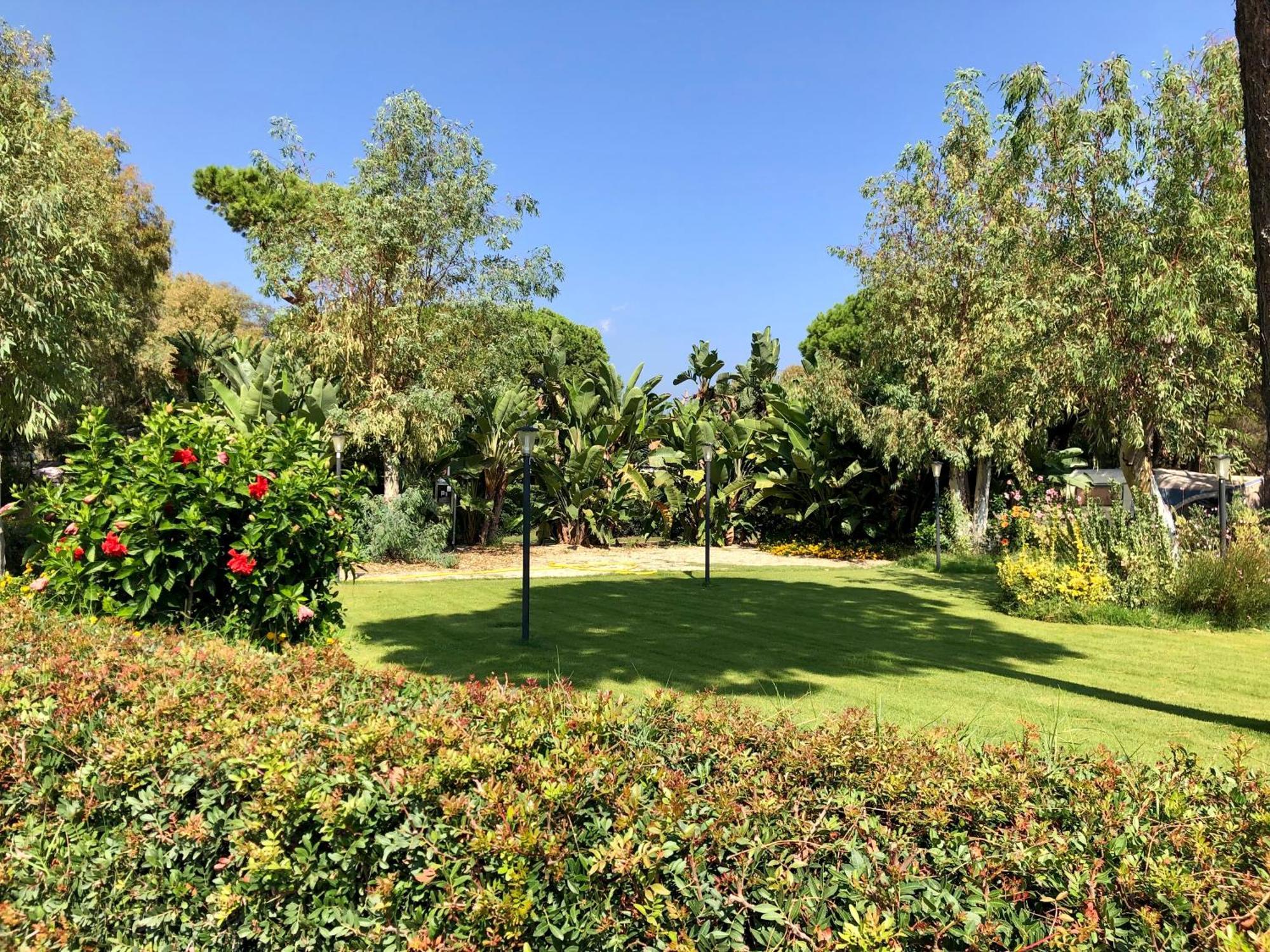 Camping Cala D'Ostia Pula Exterior photo